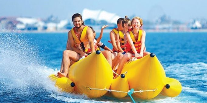 banana-boat-riding